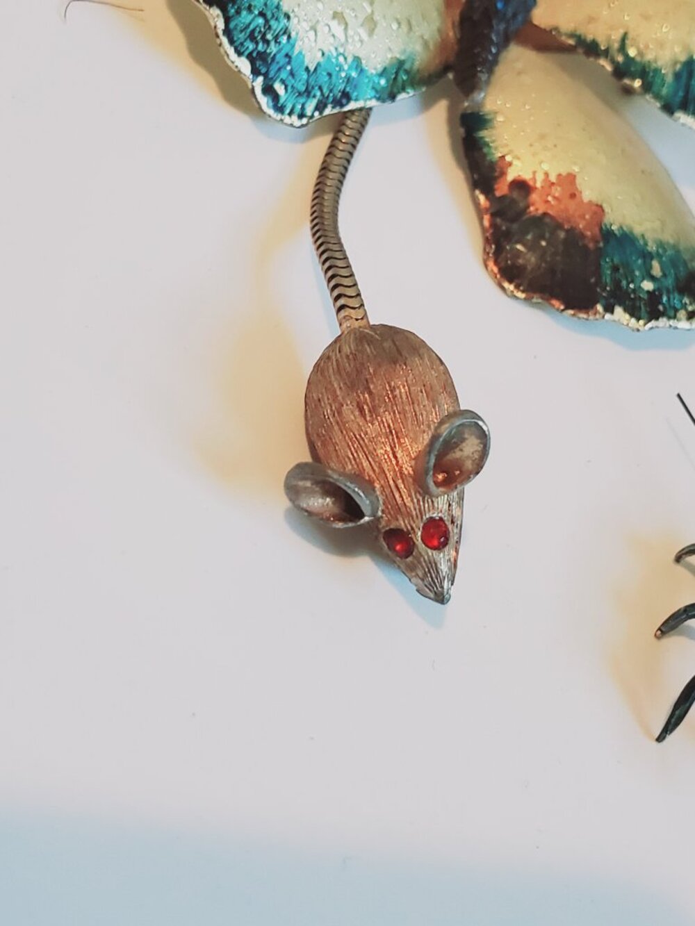10 Brooches, items # A-2961-2970,. wt. 111grams. - Picture 3 of 12